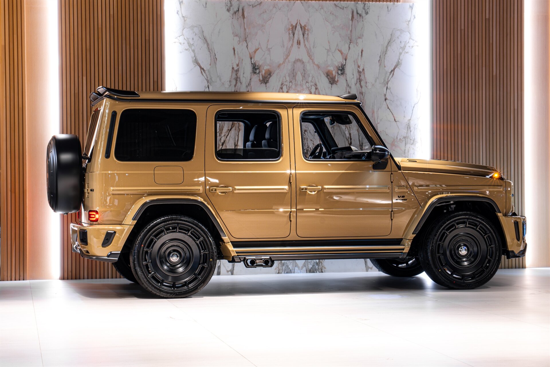 2026 Mercedes-Benz G-Class AMG G 63 Urban Widetrack - Photo 4