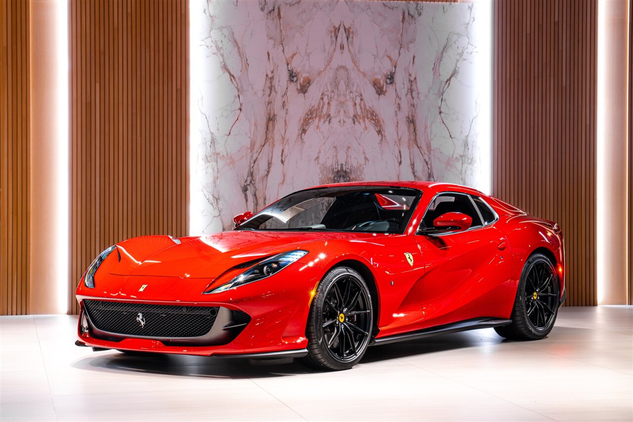 2022 Ferrari 812 GTS   - Photo 2 - Beverly Hills, CA 90212