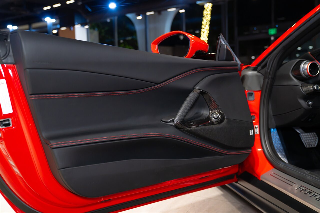 2022 Ferrari 812 GTS   - Photo 22 - Beverly Hills, CA 90212