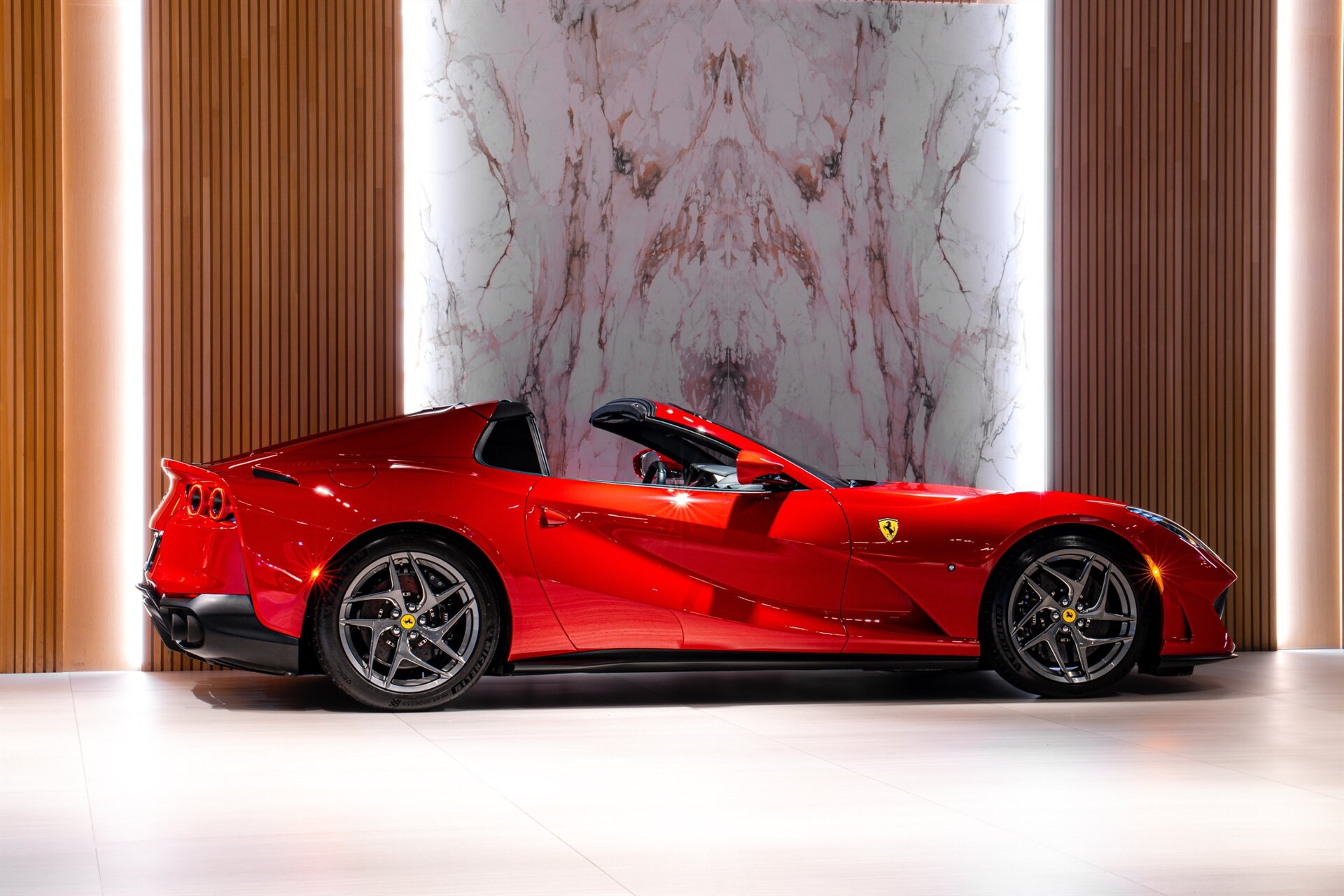 2022 Ferrari 812 GTS - Photo 5