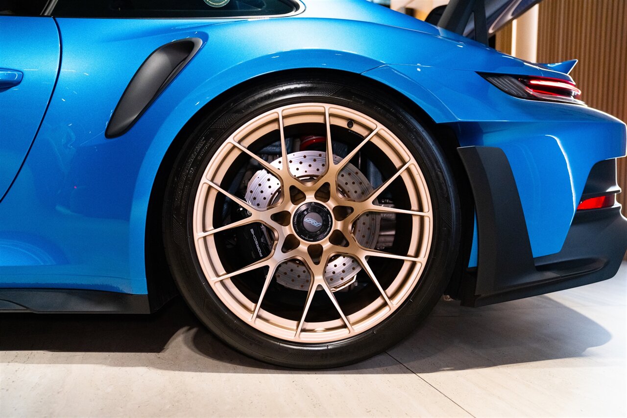 2025 Porsche 911 GT3 RS   - Photo 13 - Beverly Hills, CA 90212
