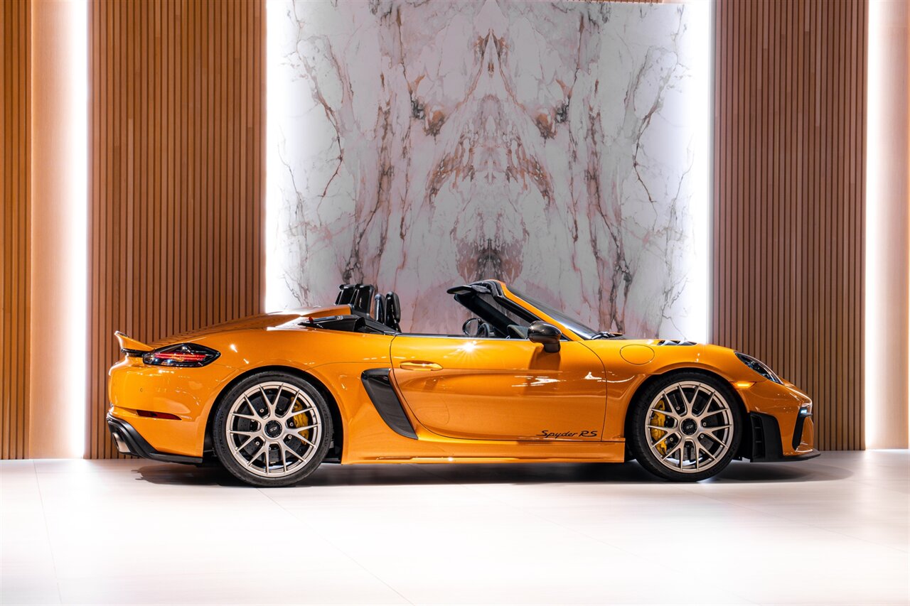 2025 Porsche 718 Boxster Spyder RS   - Photo 5 - Beverly Hills, CA 90212