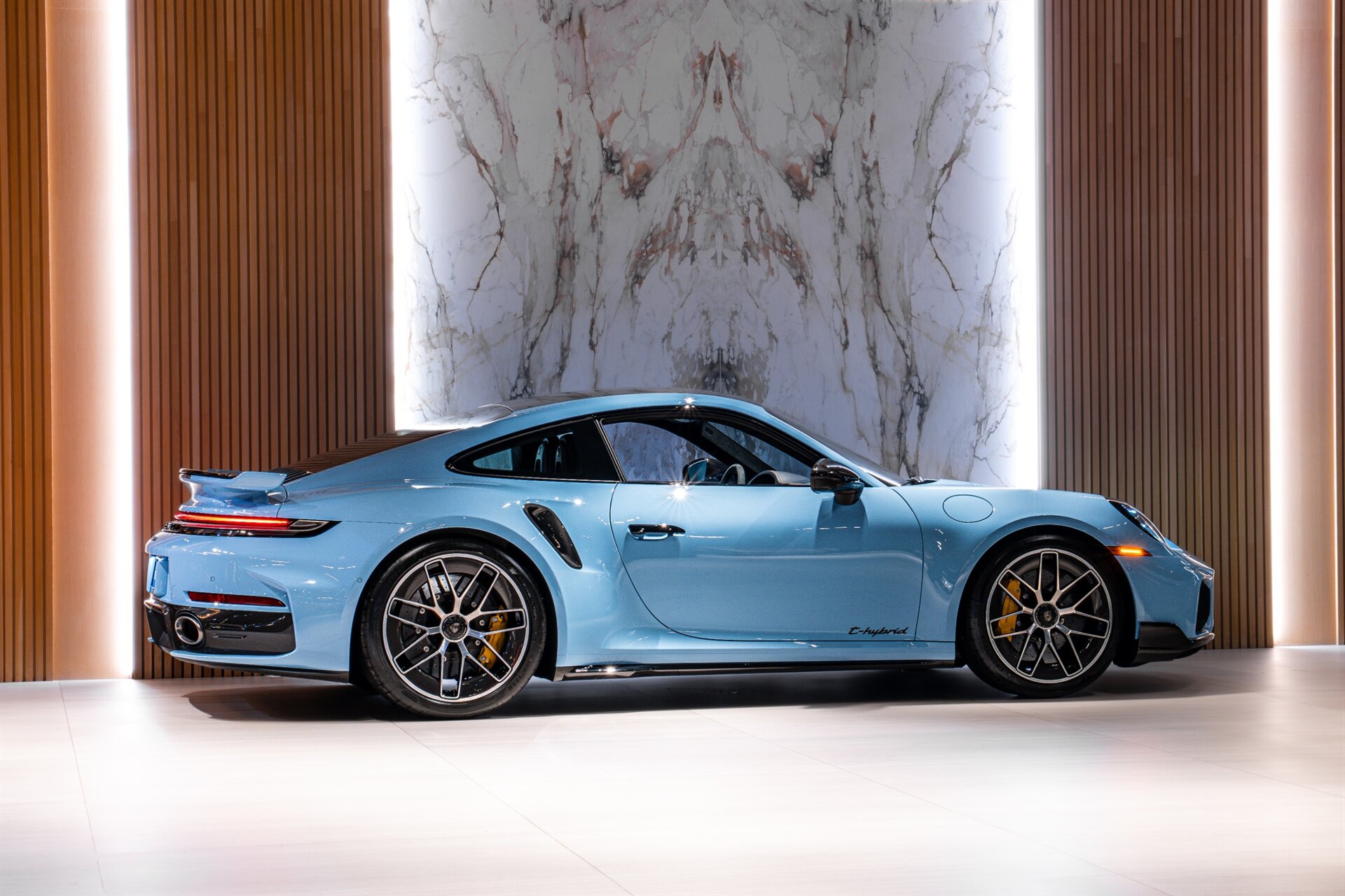 2026 Porsche 911 Turbo S - Photo 3