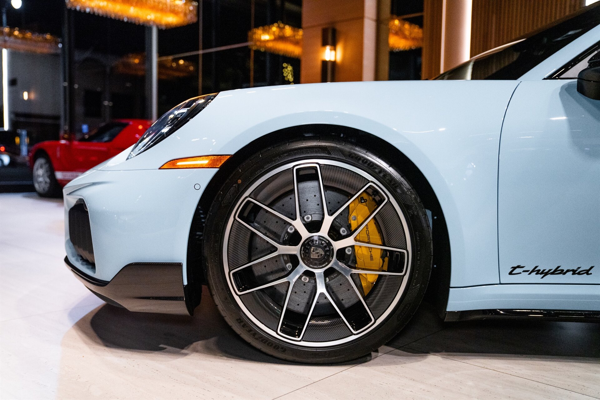 2026 Porsche 911 Turbo S - Photo 31