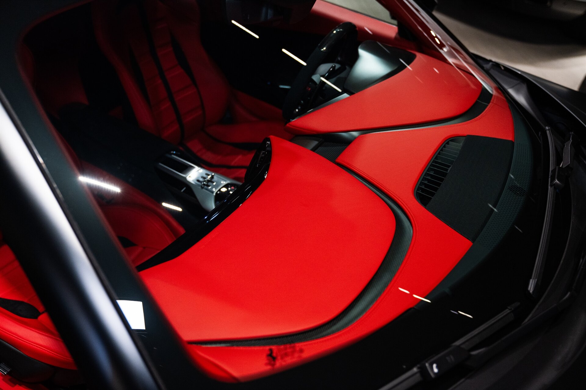 2025 Ferrari 12Cilindri - Photo 20