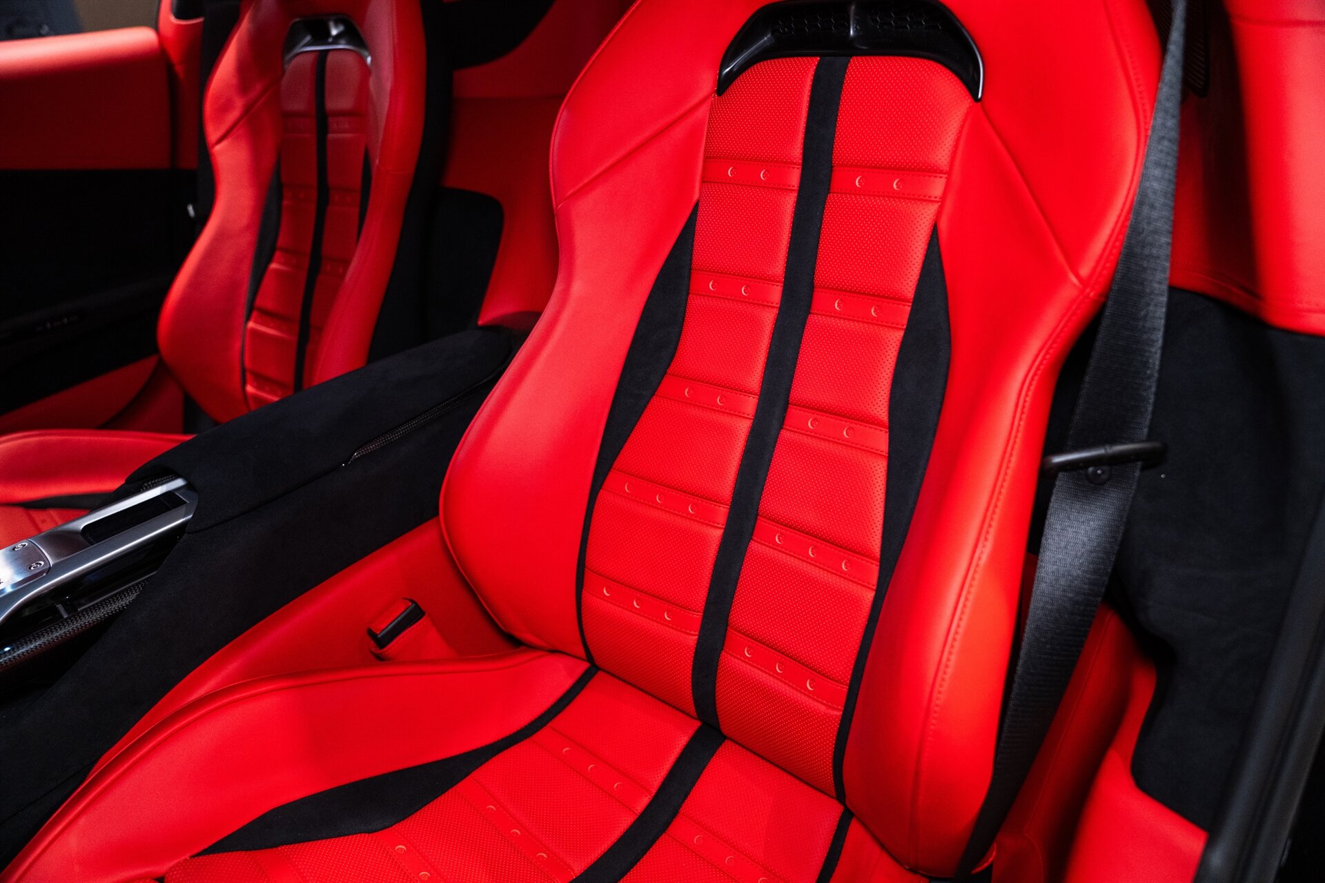 2025 Ferrari 12Cilindri - Photo 8