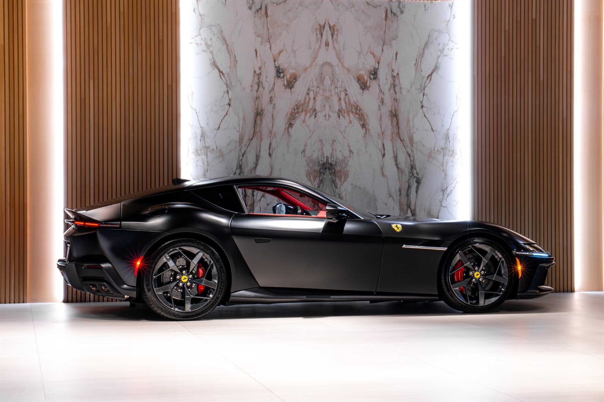 2025 Ferrari 12Cilindri - Photo 5