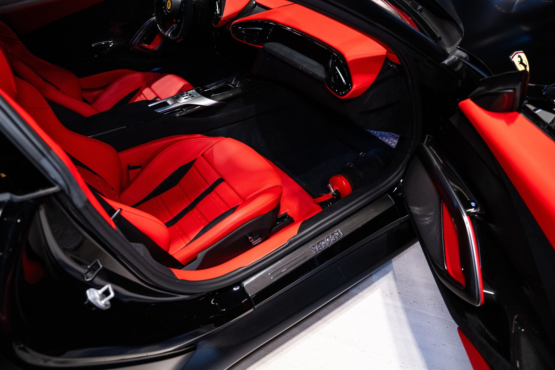 2025 Ferrari 12Cilindri - Photo 17