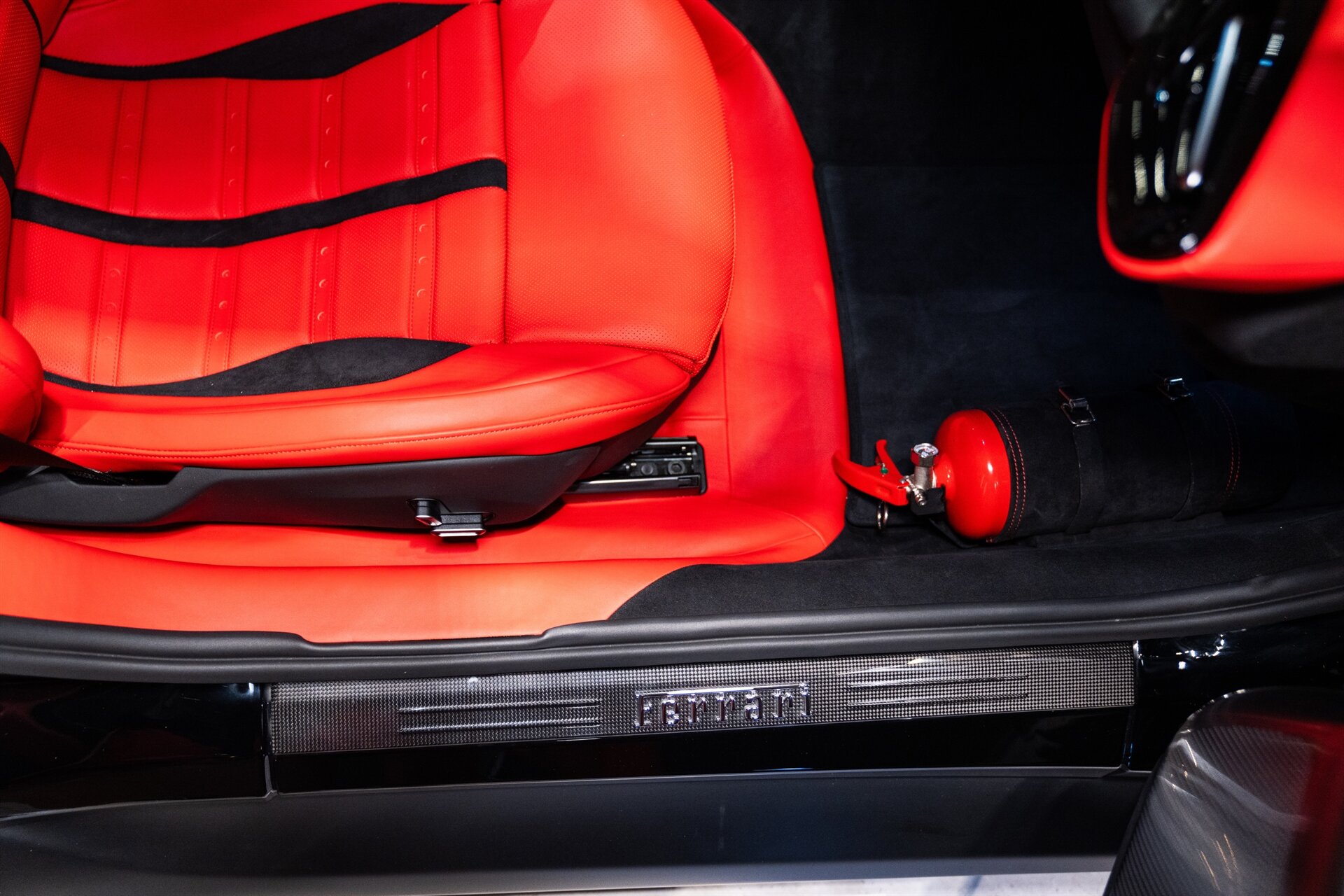 2025 Ferrari 12Cilindri - Photo 19