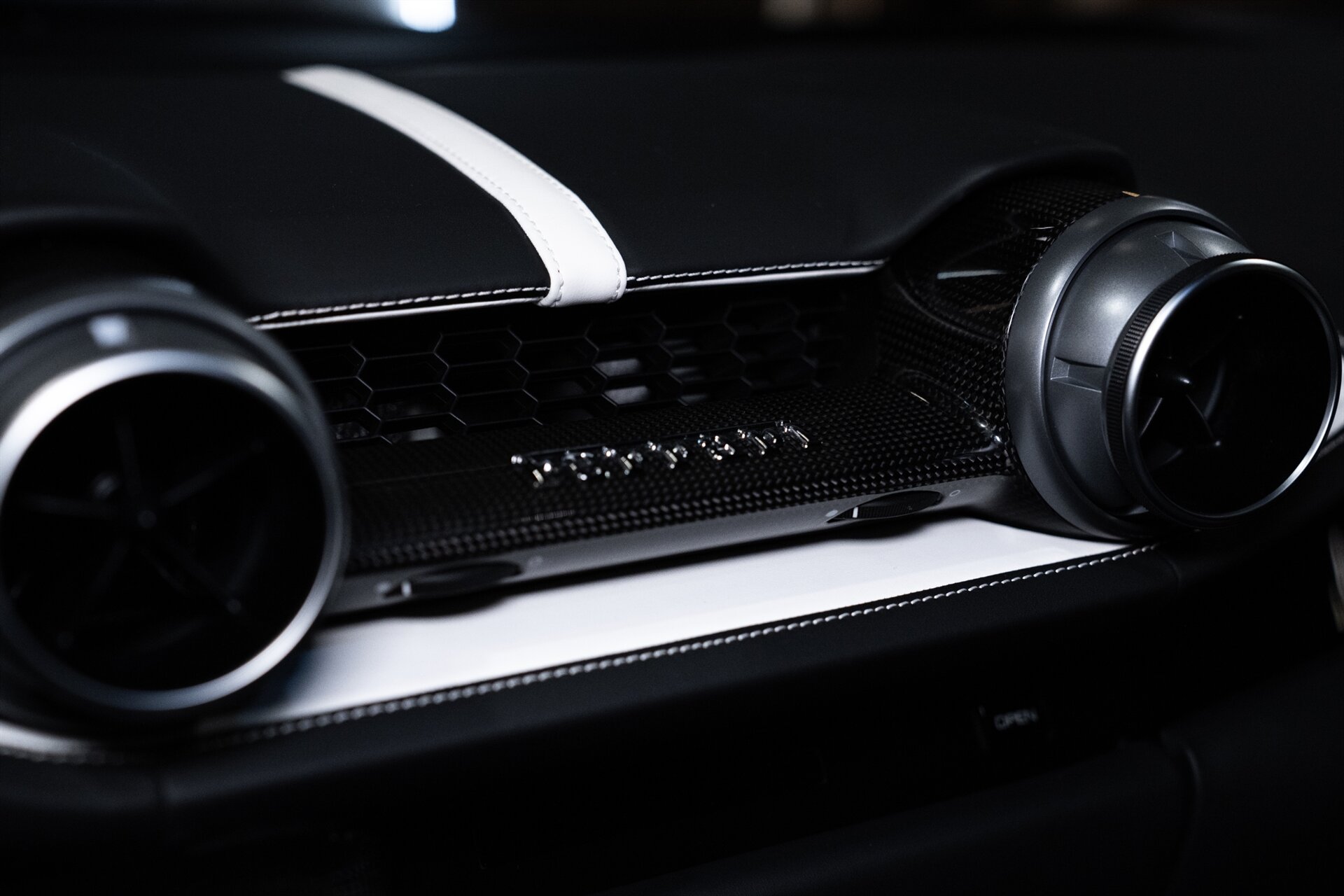 2018 Ferrari 812 Superfast - Photo 25