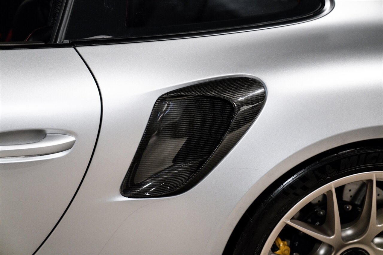 2018 Porsche 911 GT2 RS - Photo 19 - Beverly Hills, CA 90212