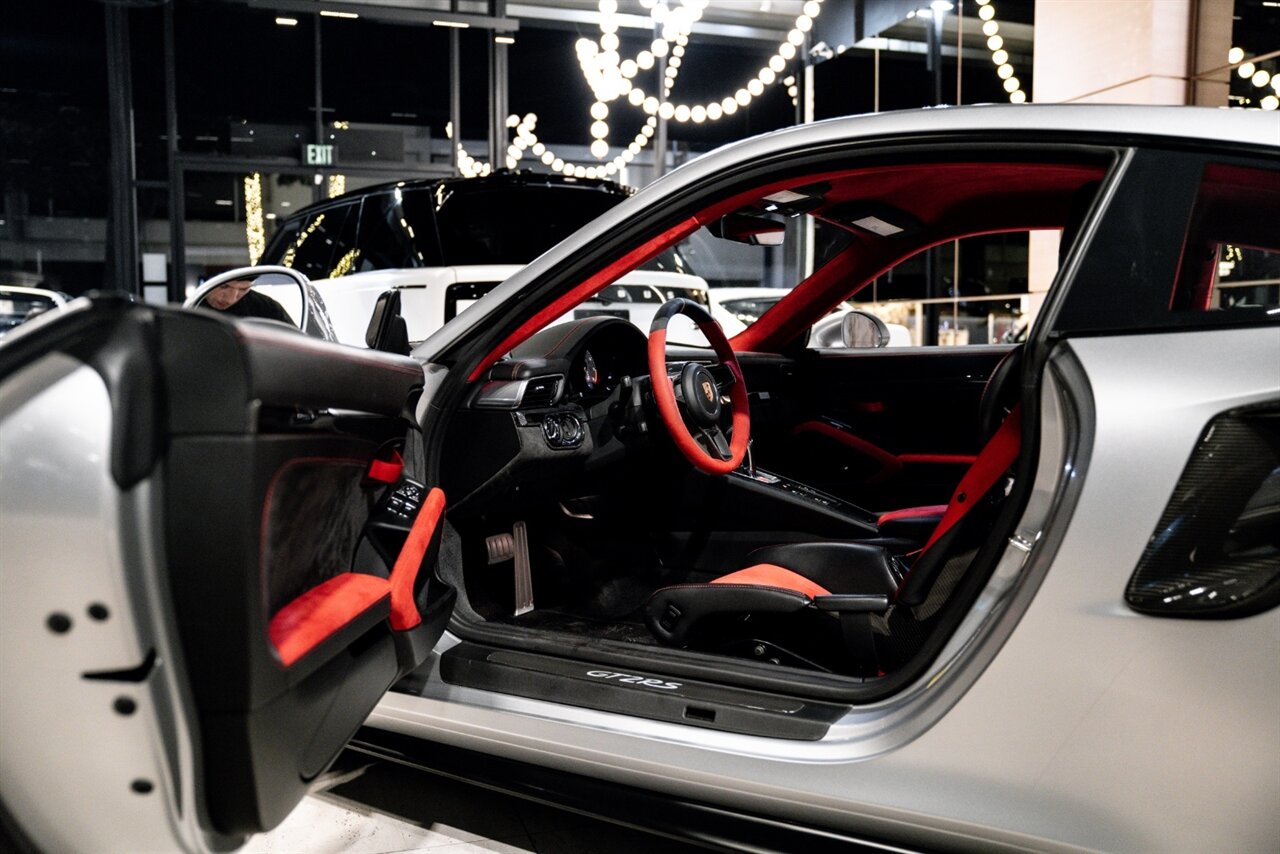 2018 Porsche 911 GT2 RS - Photo 29 - Beverly Hills, CA 90212