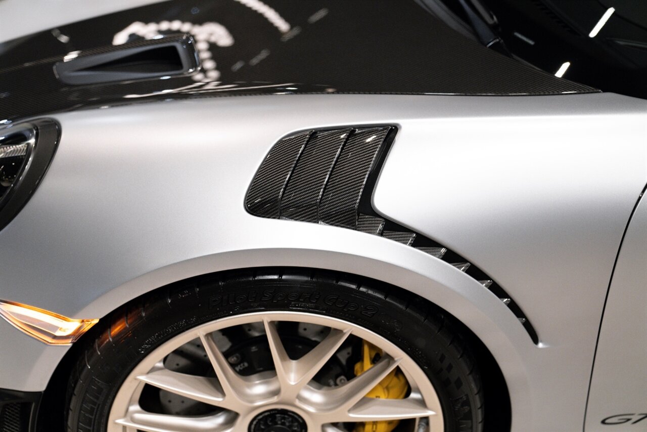 2018 Porsche 911 GT2 RS - Photo 13 - Beverly Hills, CA 90212