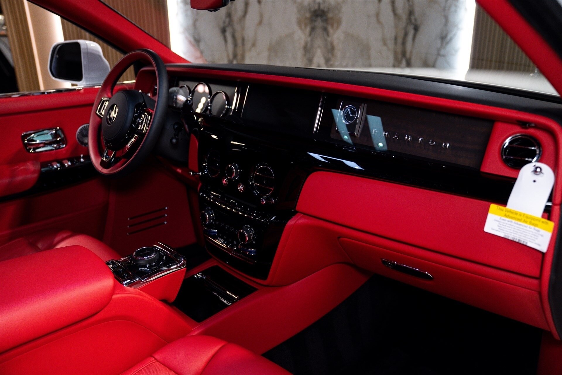 2024 Rolls-Royce Phantom - Photo 12
