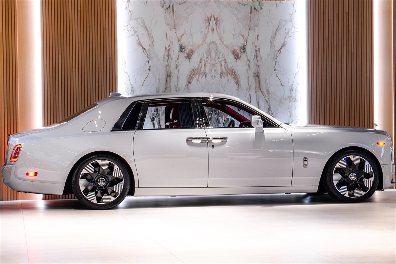 2024 Rolls-Royce Phantom   - Photo 11 - Beverly Hills, CA 90212