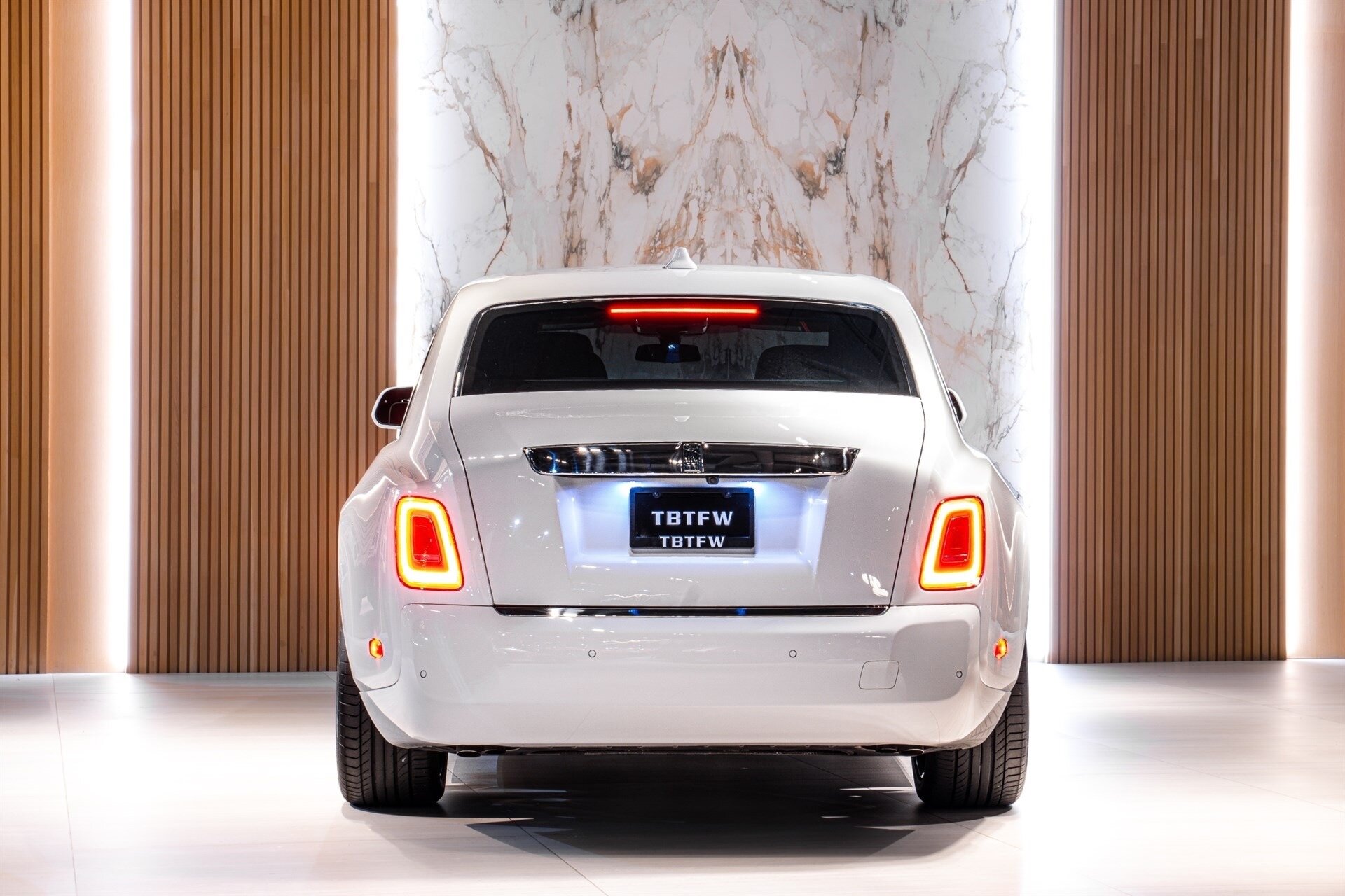 2024 Rolls-Royce Phantom - Photo 3