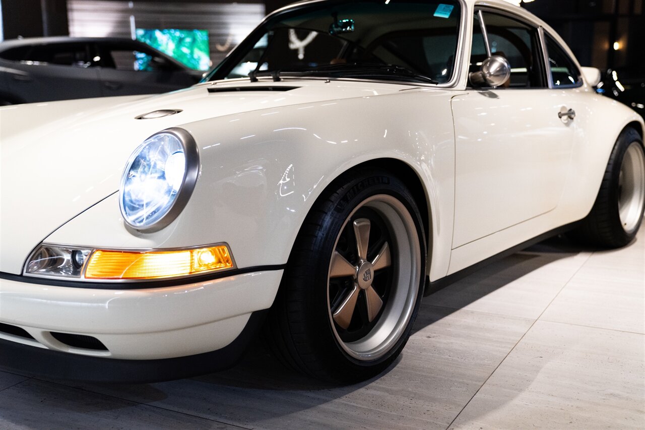 1990 Porsche 911 Carrera 2 Singer   - Photo 25 - Beverly Hills, CA 90212