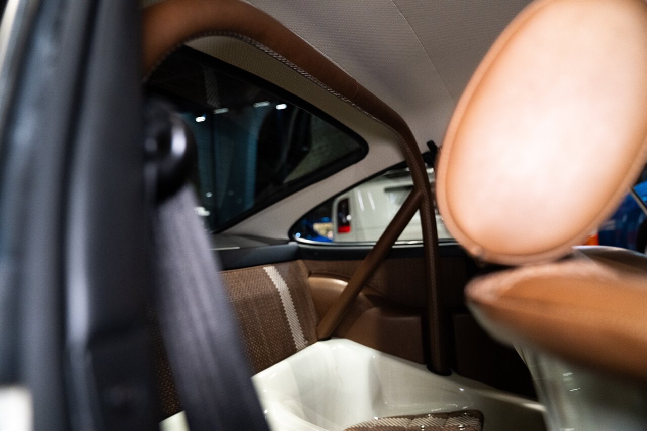 1990 Porsche 911 Carrera 2 Singer   - Photo 22 - Beverly Hills, CA 90212