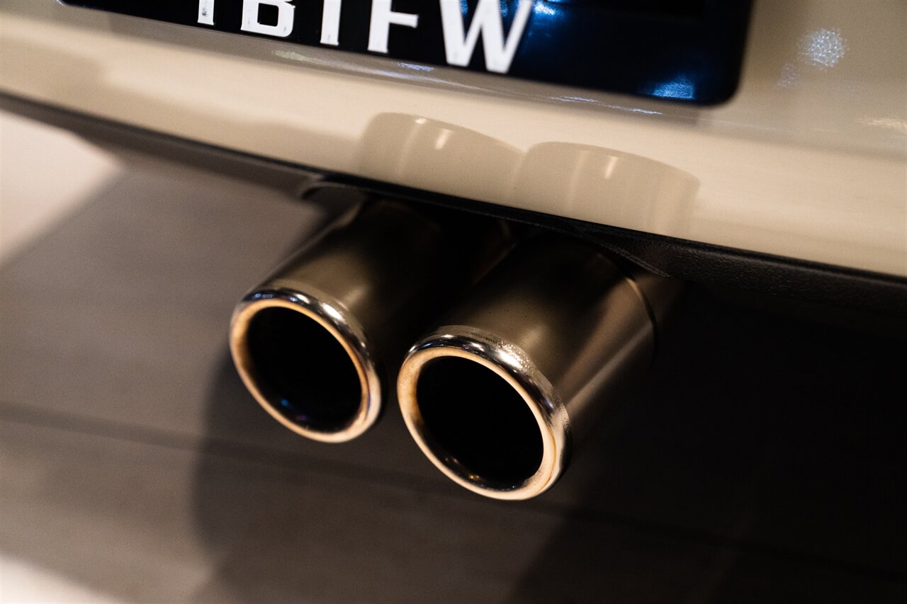 1990 Porsche 911 Carrera 2 Singer   - Photo 5 - Beverly Hills, CA 90212