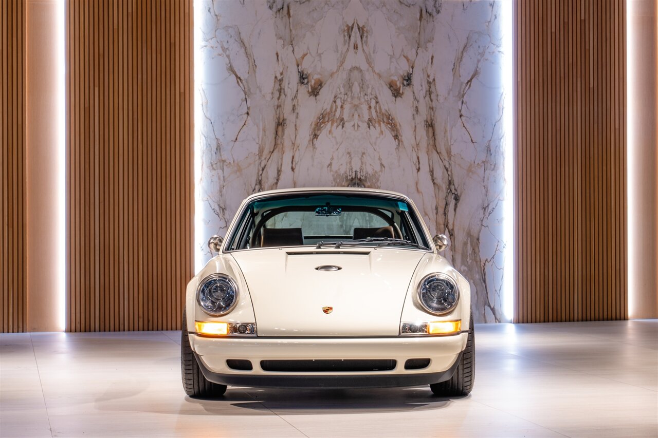 1990 Porsche 911 Carrera 2 Singer   - Photo 2 - Beverly Hills, CA 90212