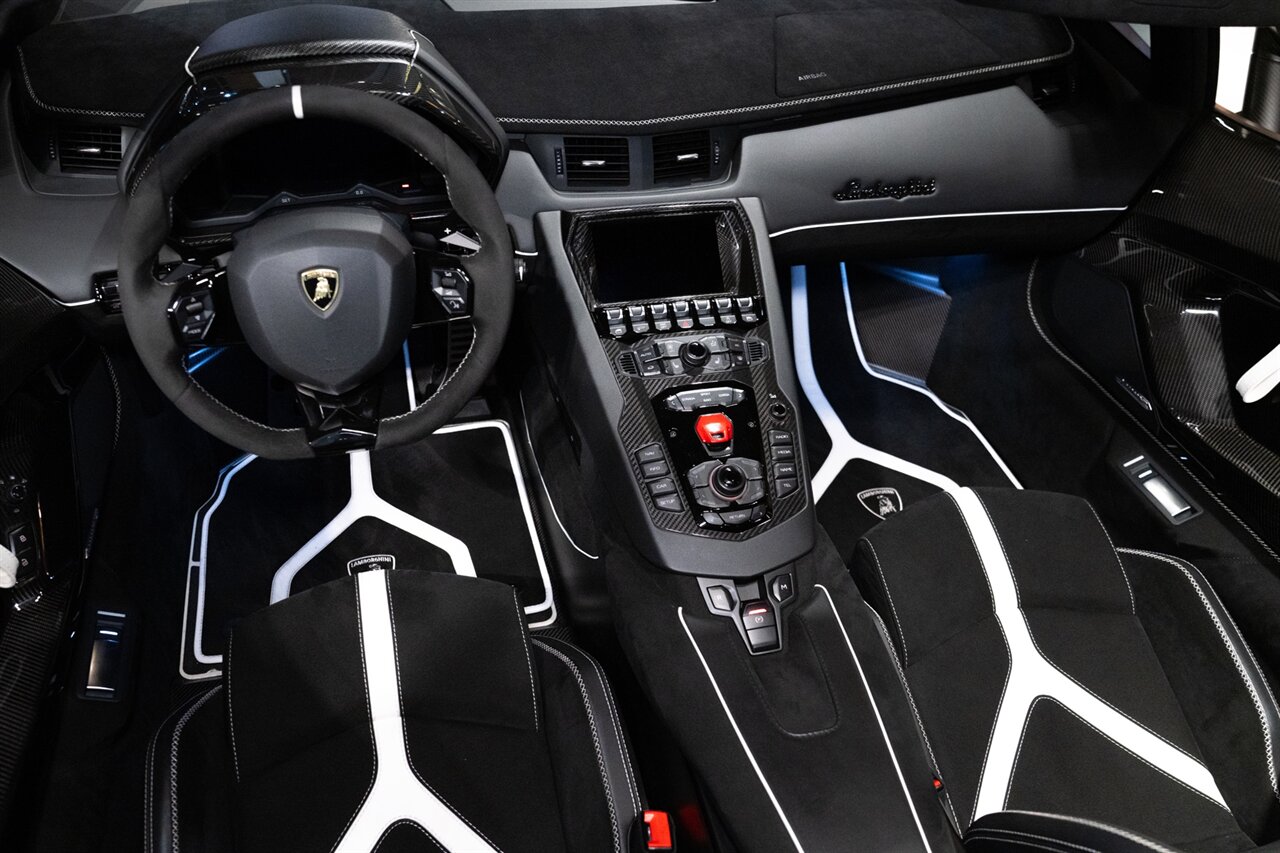 2020 Lamborghini Aventador LP 770-4 SVJ - Photo 68 - Beverly Hills, CA 90212