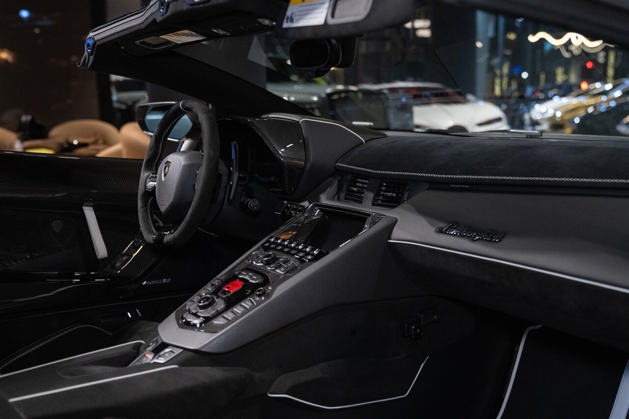 2020 Lamborghini Aventador LP 770-4 SVJ - Photo 29 - Beverly Hills, CA 90212