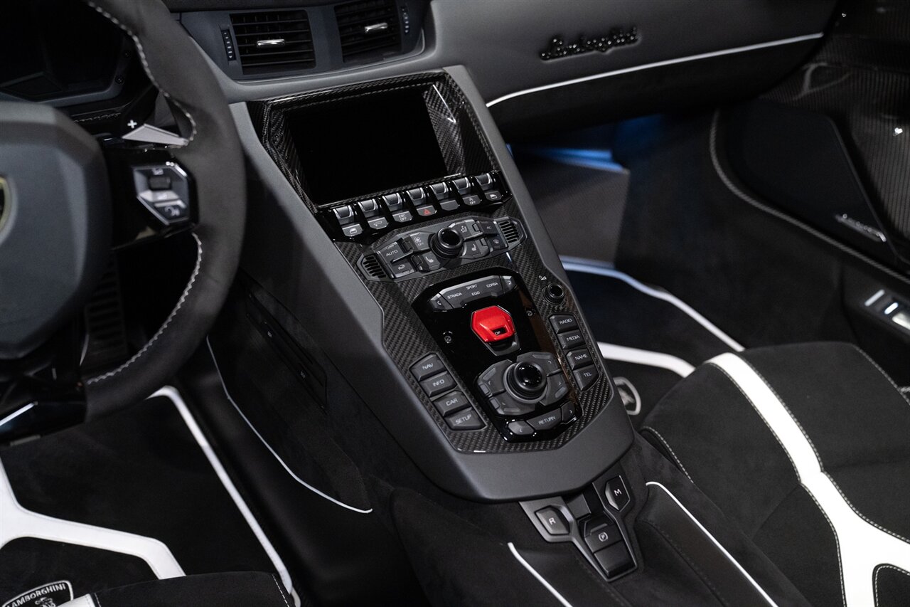 2020 Lamborghini Aventador LP 770-4 SVJ - Photo 65 - Beverly Hills, CA 90212