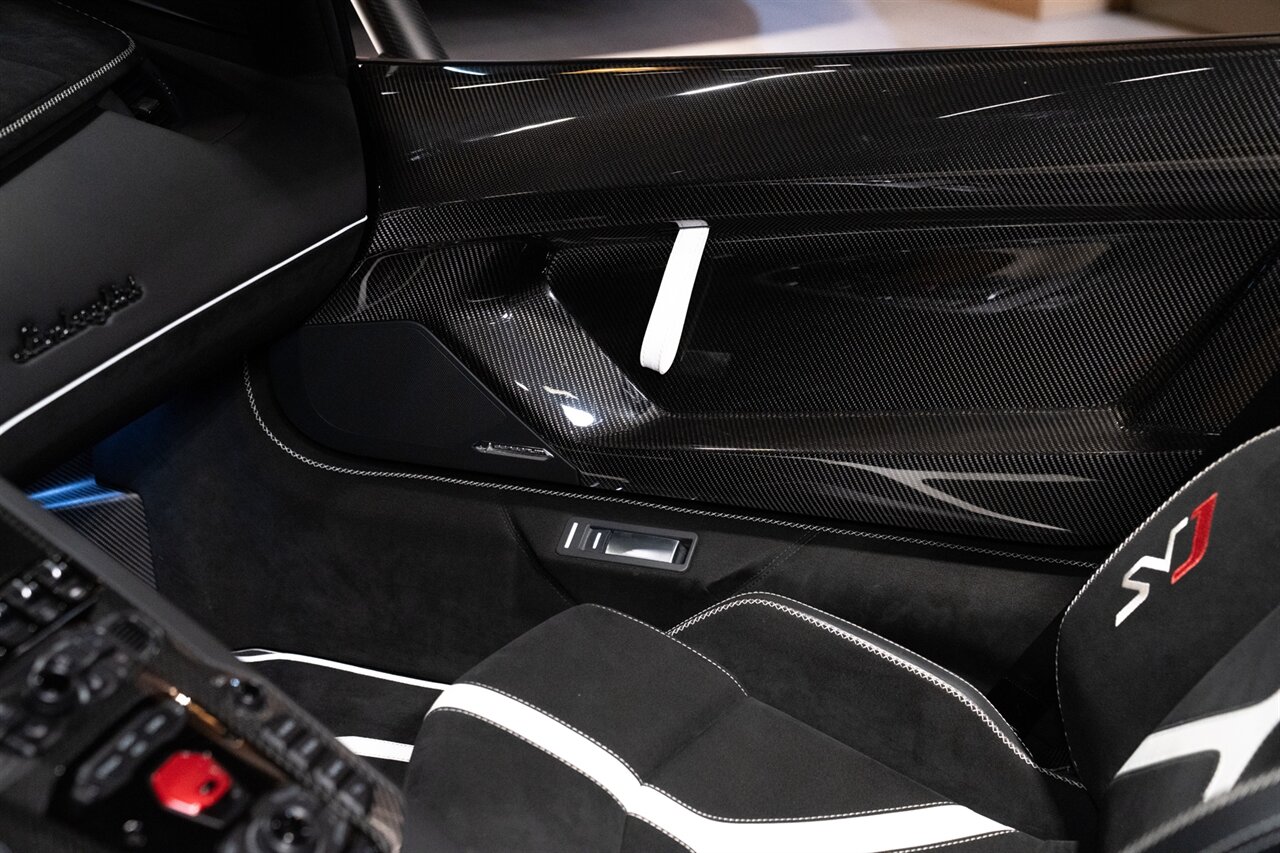 2020 Lamborghini Aventador LP 770-4 SVJ - Photo 67 - Beverly Hills, CA 90212
