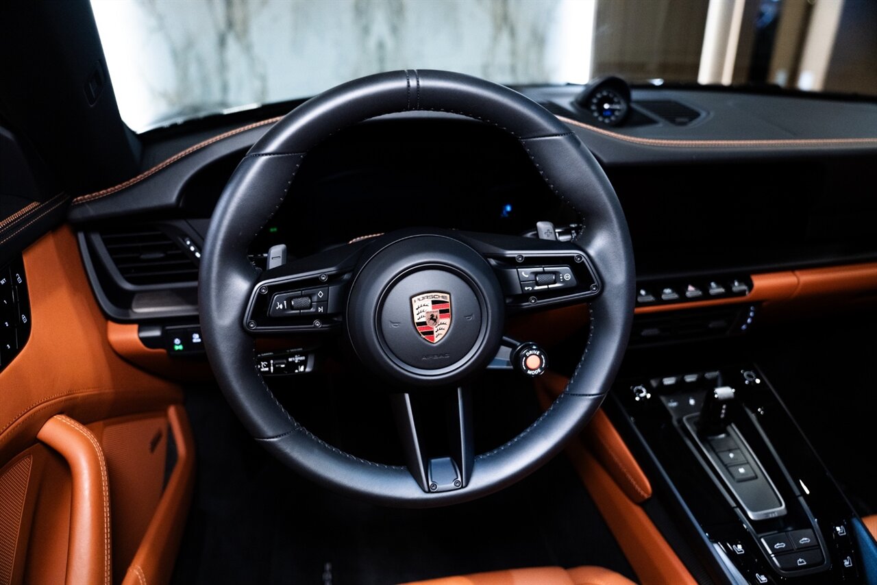 2026 Porsche 911 Carrera 4 GTS - Photo 20 - Beverly Hills, CA 90212