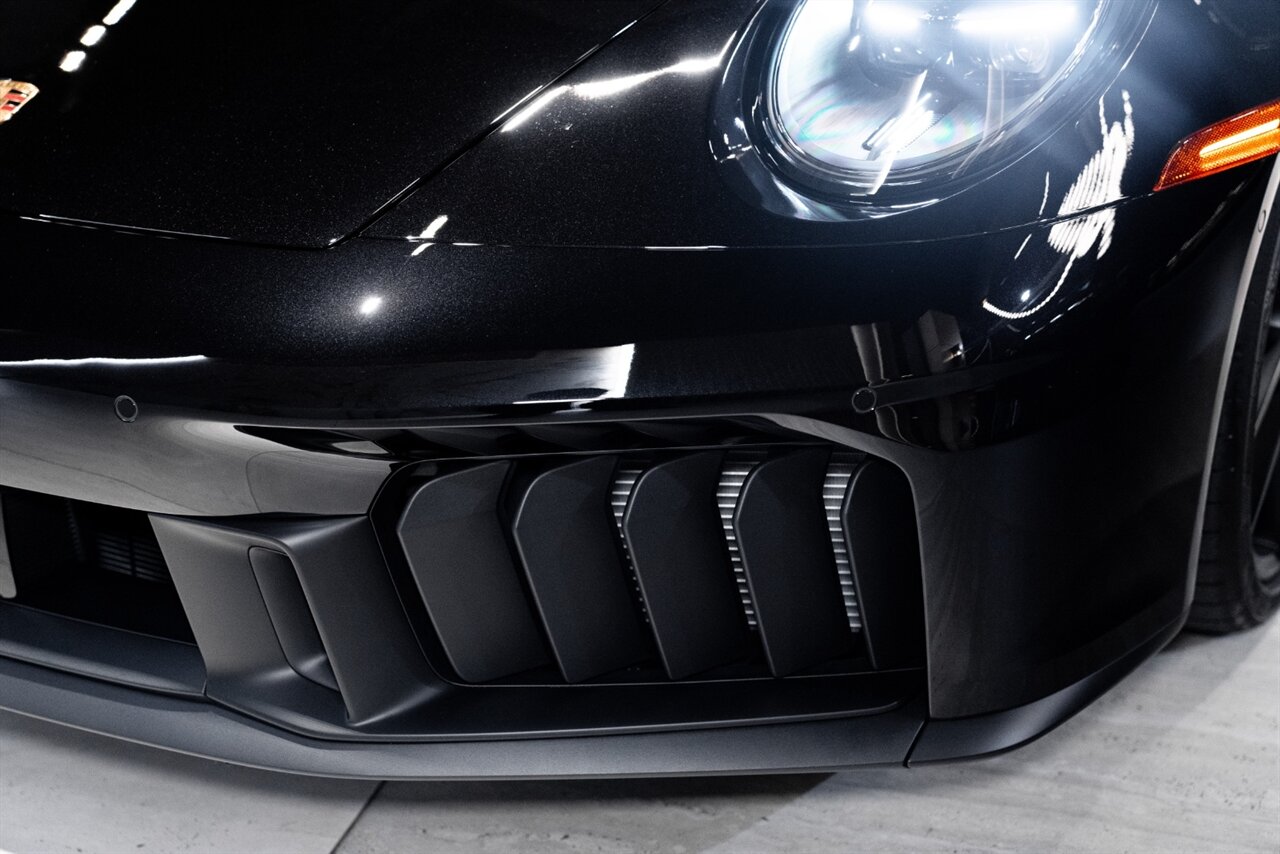 2026 Porsche 911 Carrera 4 GTS - Photo 27 - Beverly Hills, CA 90212