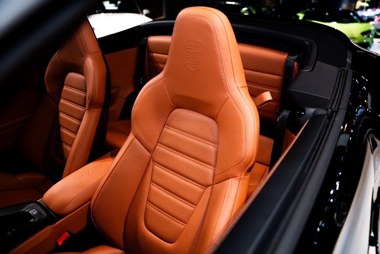 2026 Porsche 911 Carrera 4 GTS - Photo 40 - Beverly Hills, CA 90212