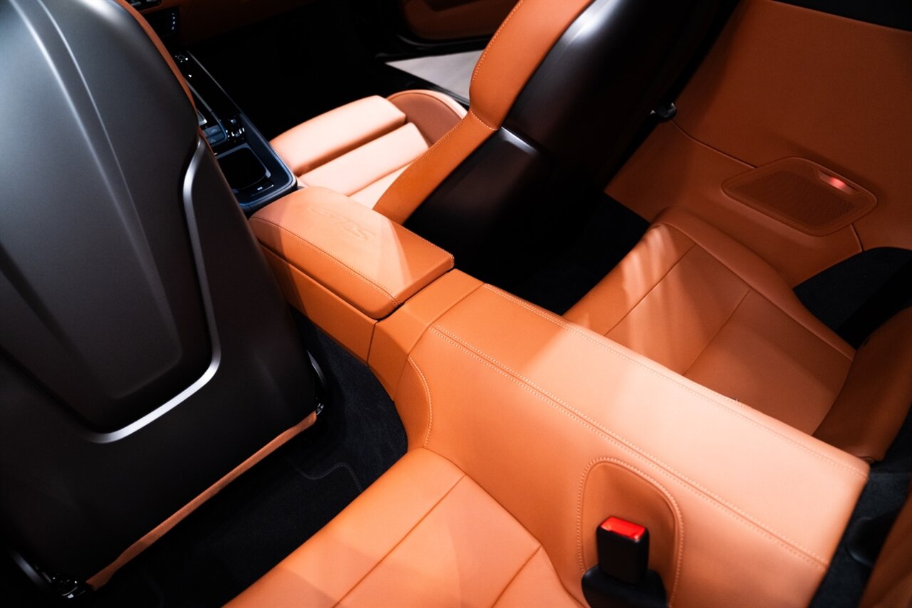 2026 Porsche 911 Carrera 4 GTS - Photo 17 - Beverly Hills, CA 90212