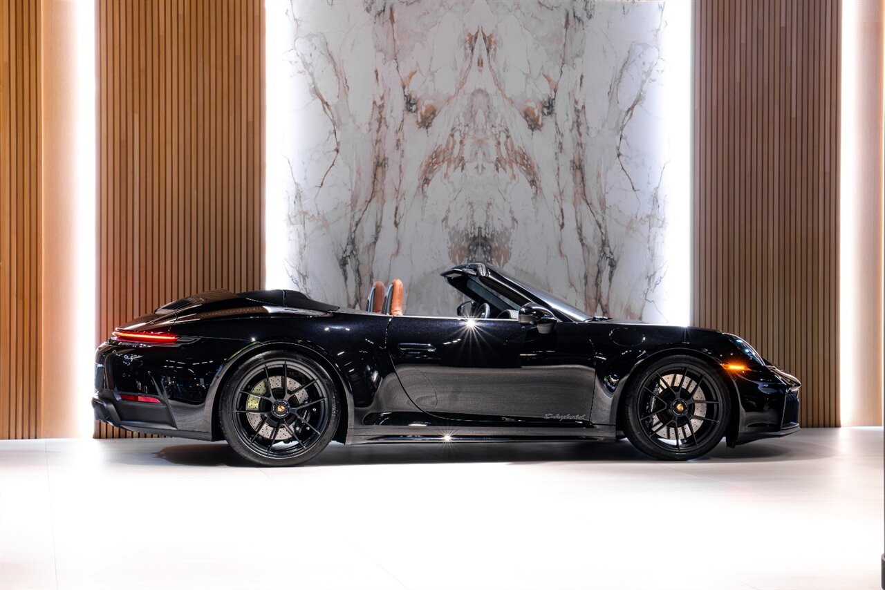 2026 Porsche 911 Carrera 4 GTS - Photo 5 - Beverly Hills, CA 90212