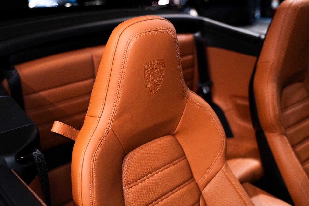 2026 Porsche 911 Carrera 4 GTS - Photo 9 - Beverly Hills, CA 90212