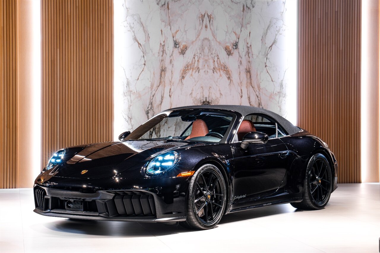 2026 Porsche 911 Carrera 4 GTS - Photo 2 - Beverly Hills, CA 90212