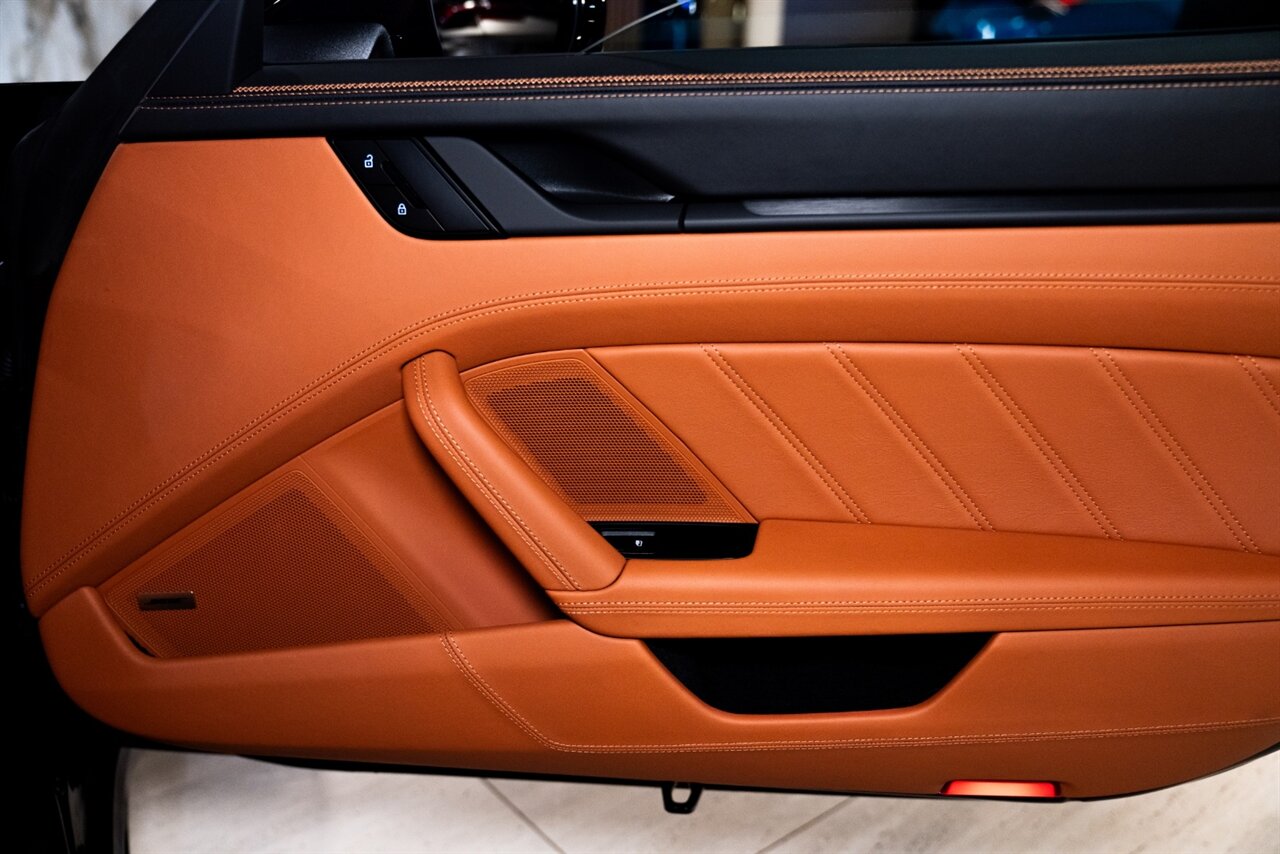 2026 Porsche 911 Carrera 4 GTS - Photo 19 - Beverly Hills, CA 90212