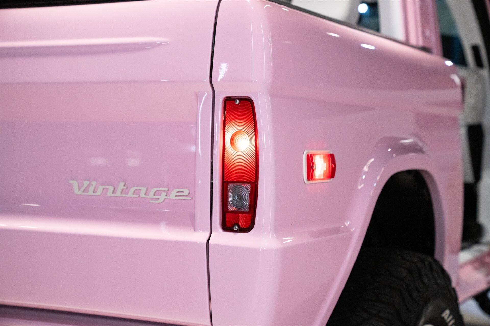 2023 Ford Bronco - Photo 13