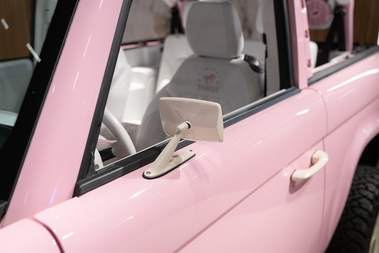 2023 Ford Bronco   - Photo 44 - Beverly Hills, CA 90212