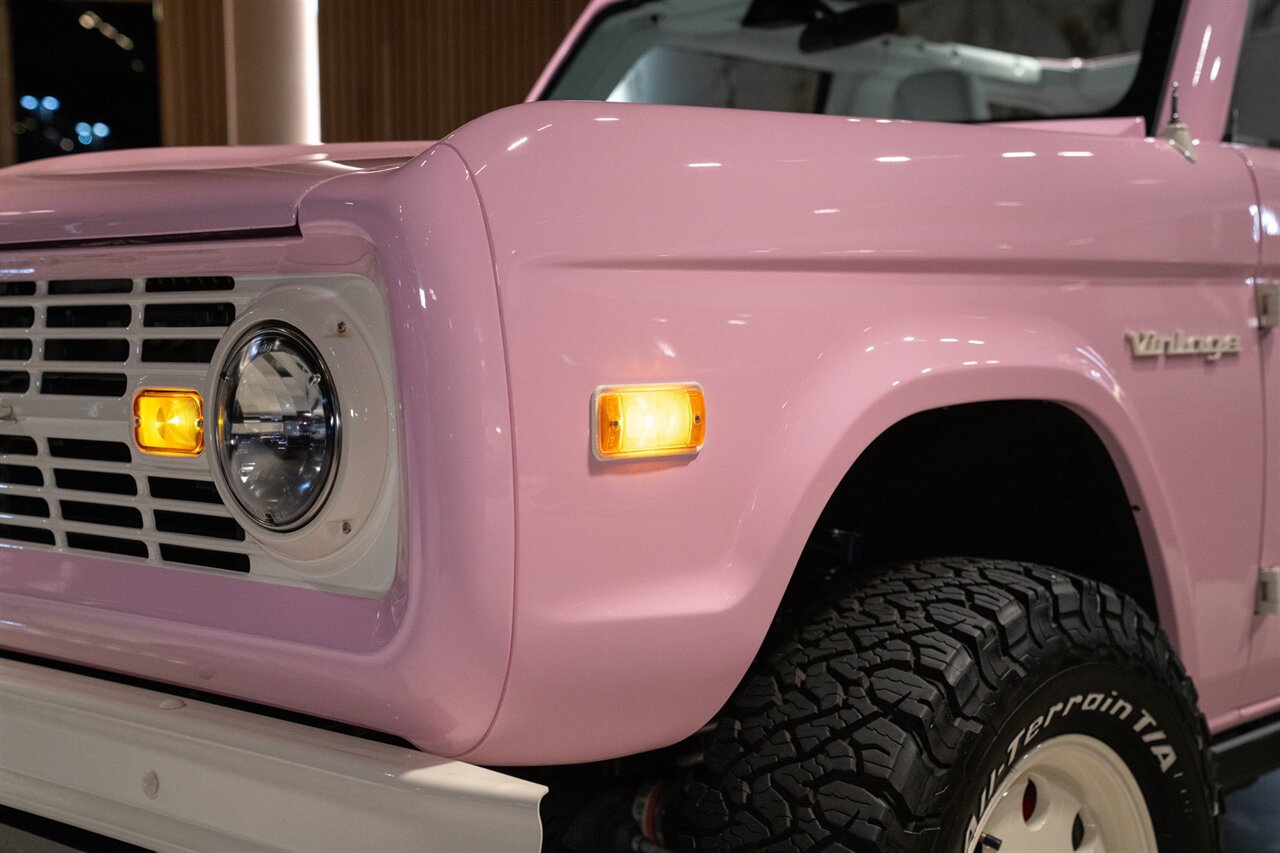 2023 Ford Bronco   - Photo 34 - Beverly Hills, CA 90212