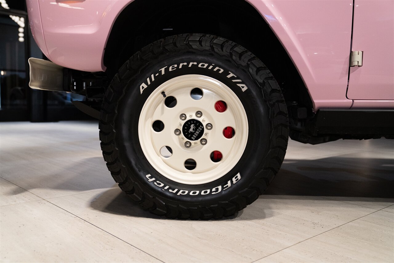 2023 Ford Bronco   - Photo 33 - Beverly Hills, CA 90212