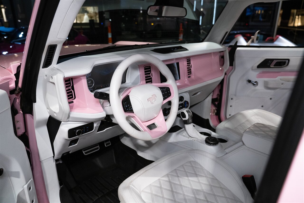 2023 Ford Bronco   - Photo 25 - Beverly Hills, CA 90212