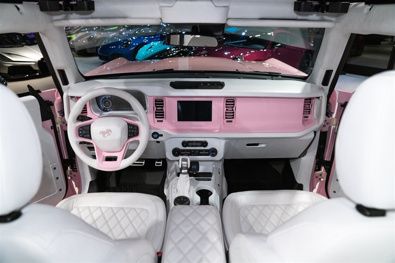 2023 Ford Bronco   - Photo 19 - Beverly Hills, CA 90212