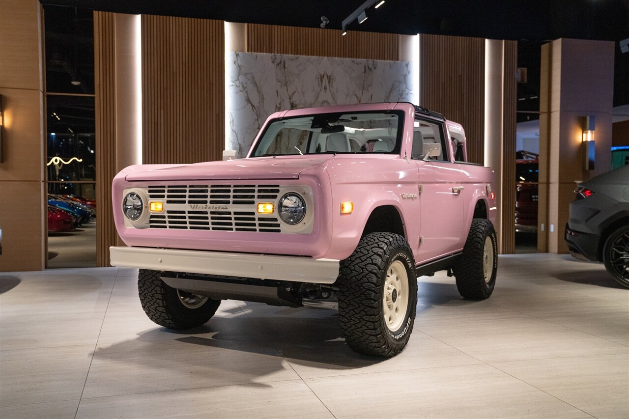 2023 Ford Bronco   - Photo 35 - Beverly Hills, CA 90212