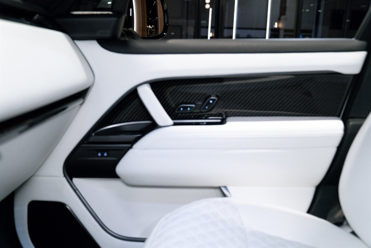 2025 Land Rover Range Rover P615 SV LWB Brabus 700 - Photo 55 - Beverly Hills, CA 90212