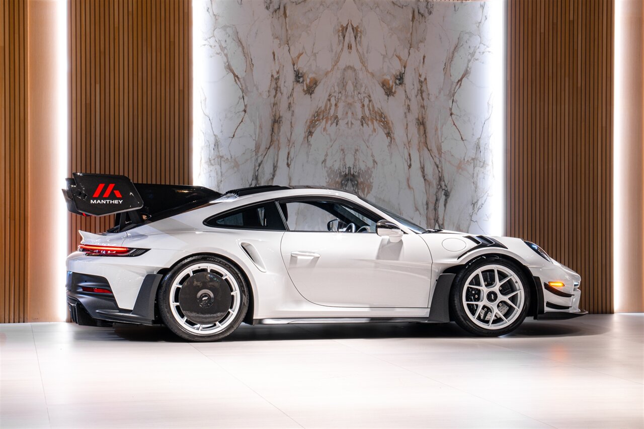 2025 Porsche 911 GT3 RS Manthey   - Photo 4 - Beverly Hills, CA 90212