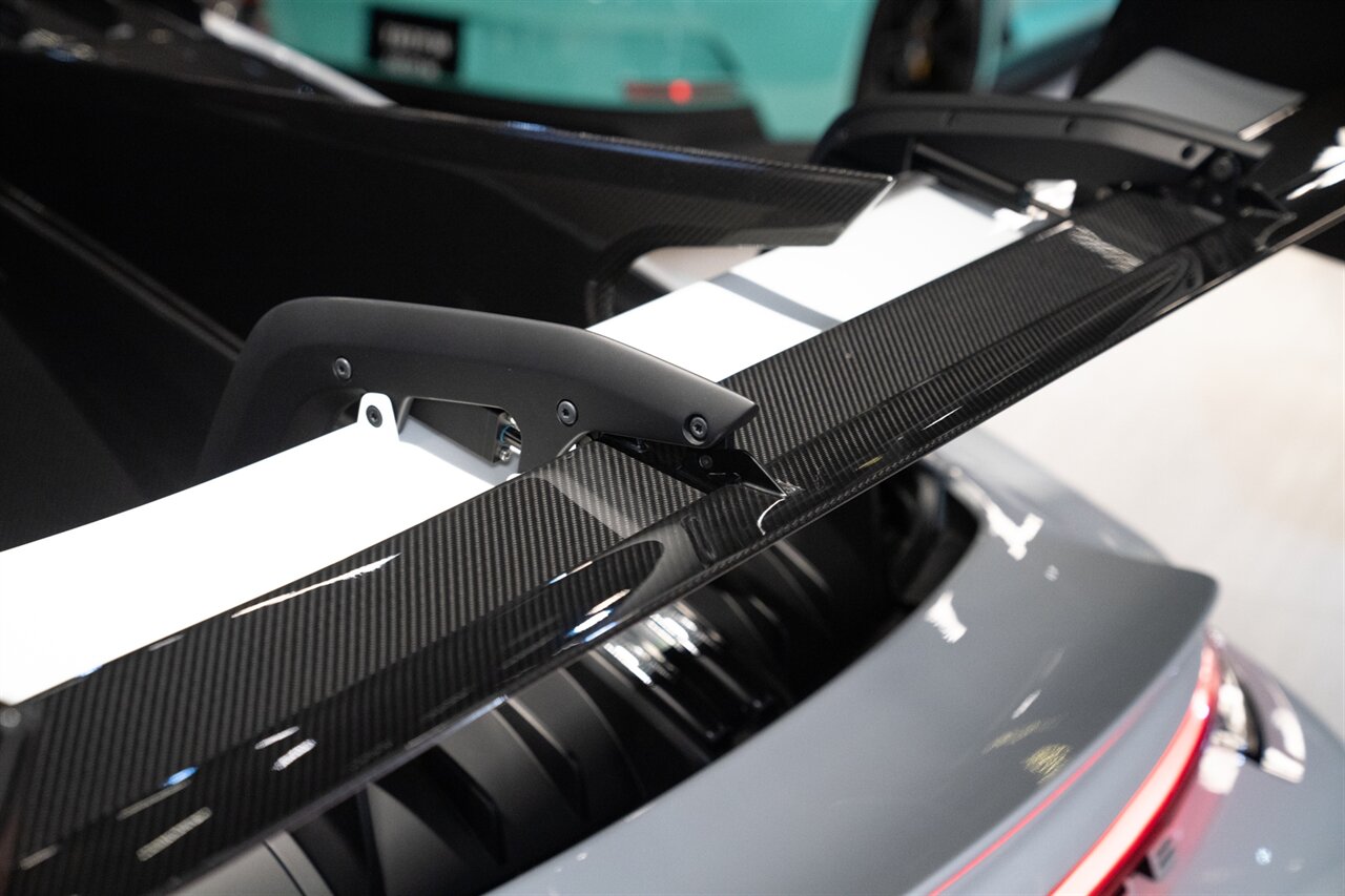 2025 Porsche 911 GT3 RS Manthey   - Photo 37 - Beverly Hills, CA 90212