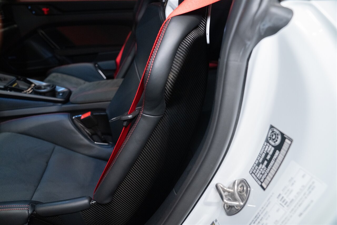 2025 Porsche 911 GT3 RS Manthey   - Photo 13 - Beverly Hills, CA 90212
