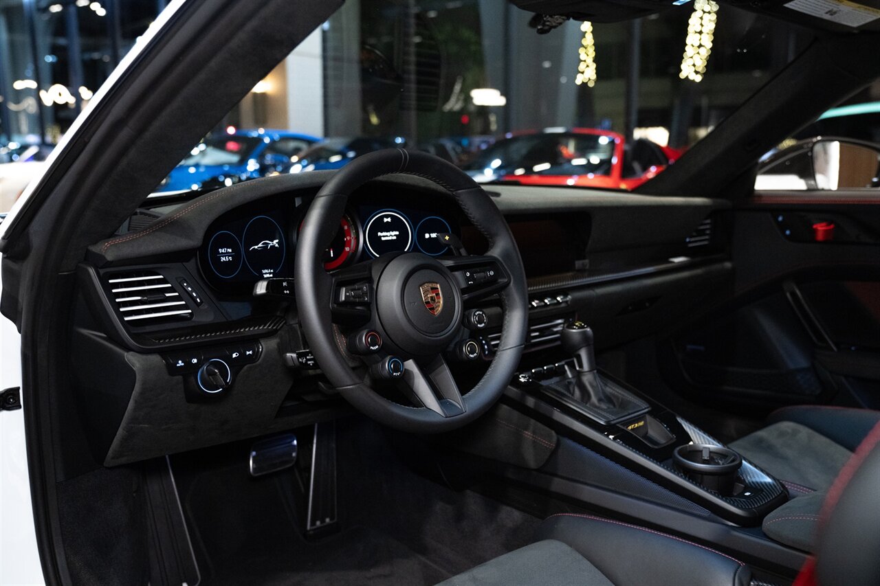 2025 Porsche 911 GT3 RS Manthey   - Photo 9 - Beverly Hills, CA 90212