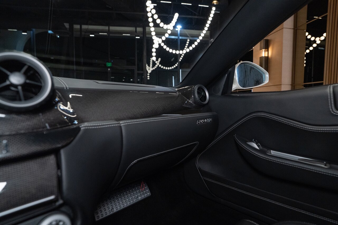 2010 Ferrari 599 GTB Fiorano - Photo 10 - Beverly Hills, CA 90212