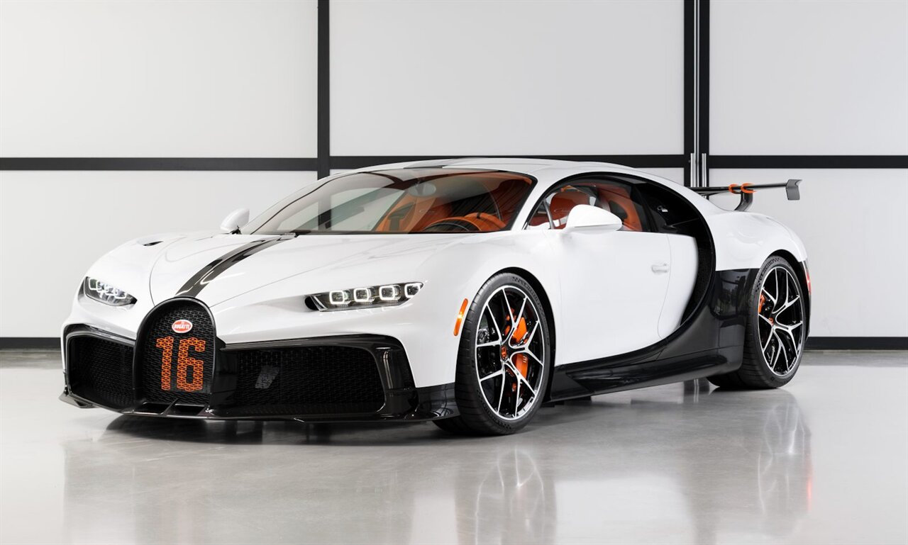 2022 Bugatti Chiron Pur Sport - Photo 1 - Beverly Hills, CA 90212